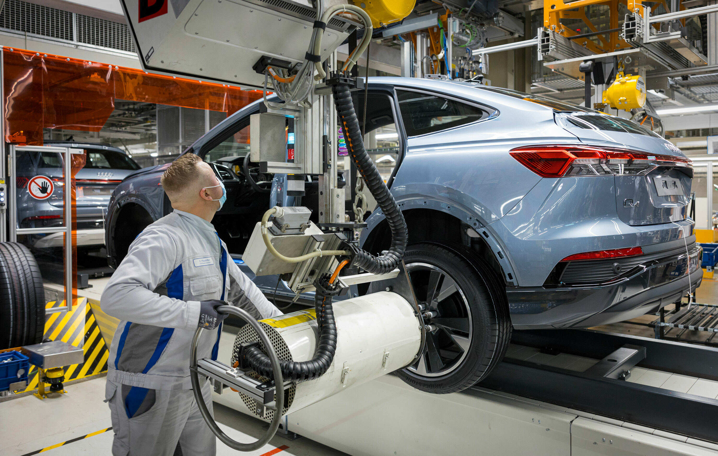Erfolgsmodell Q4 e-tron: Audi setzt beim Umstieg in die Elektromobilität auf Konzernsynergien - Audi Q4 e-tron in Zwickau: Audi setzt beim Umstieg in die Elektromobilität auf Konzernsynergien.