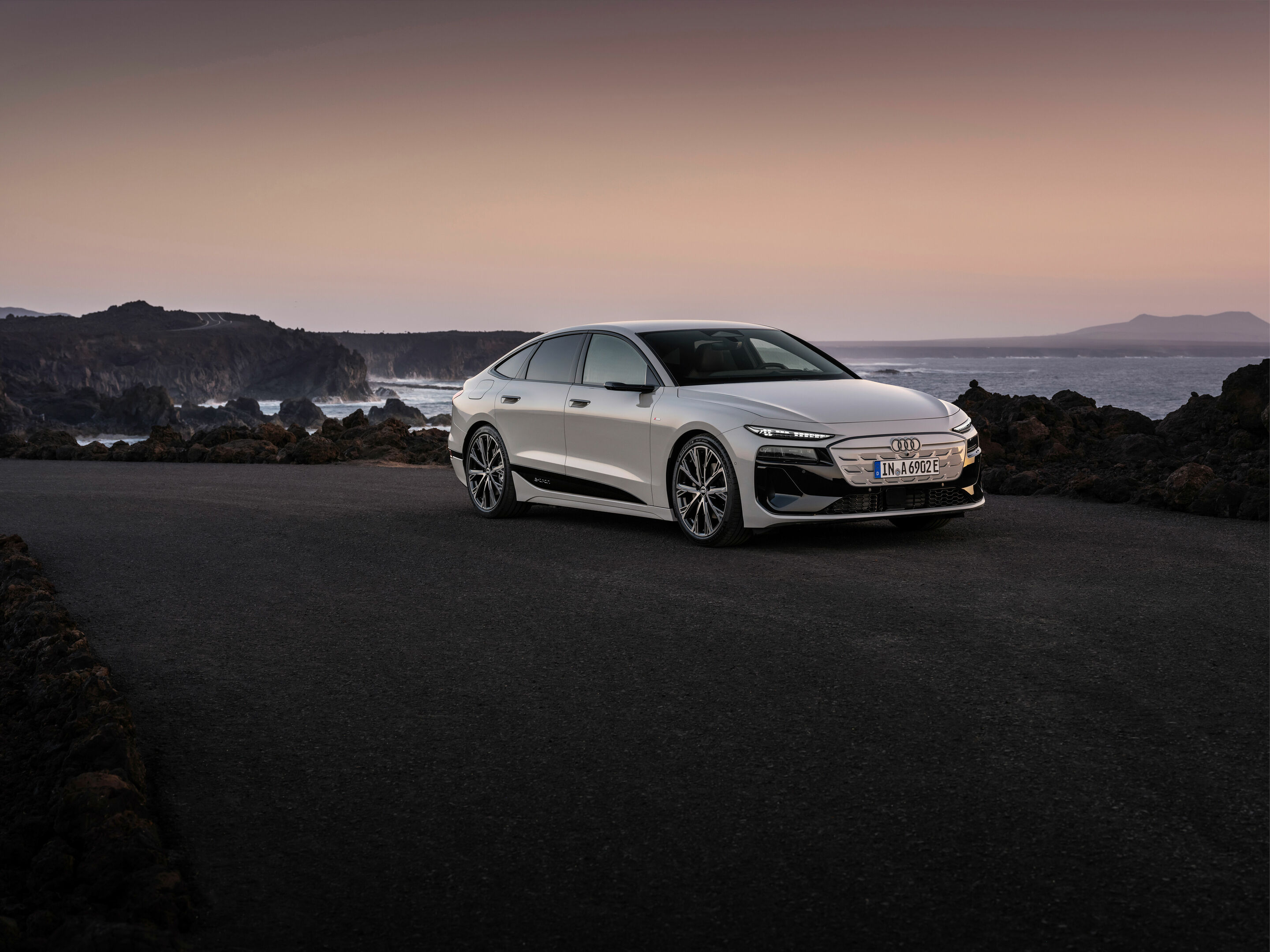 Audi A6 Sportback e-tron performance - Standaufnahme,
Farbe: Siambeige Metallic